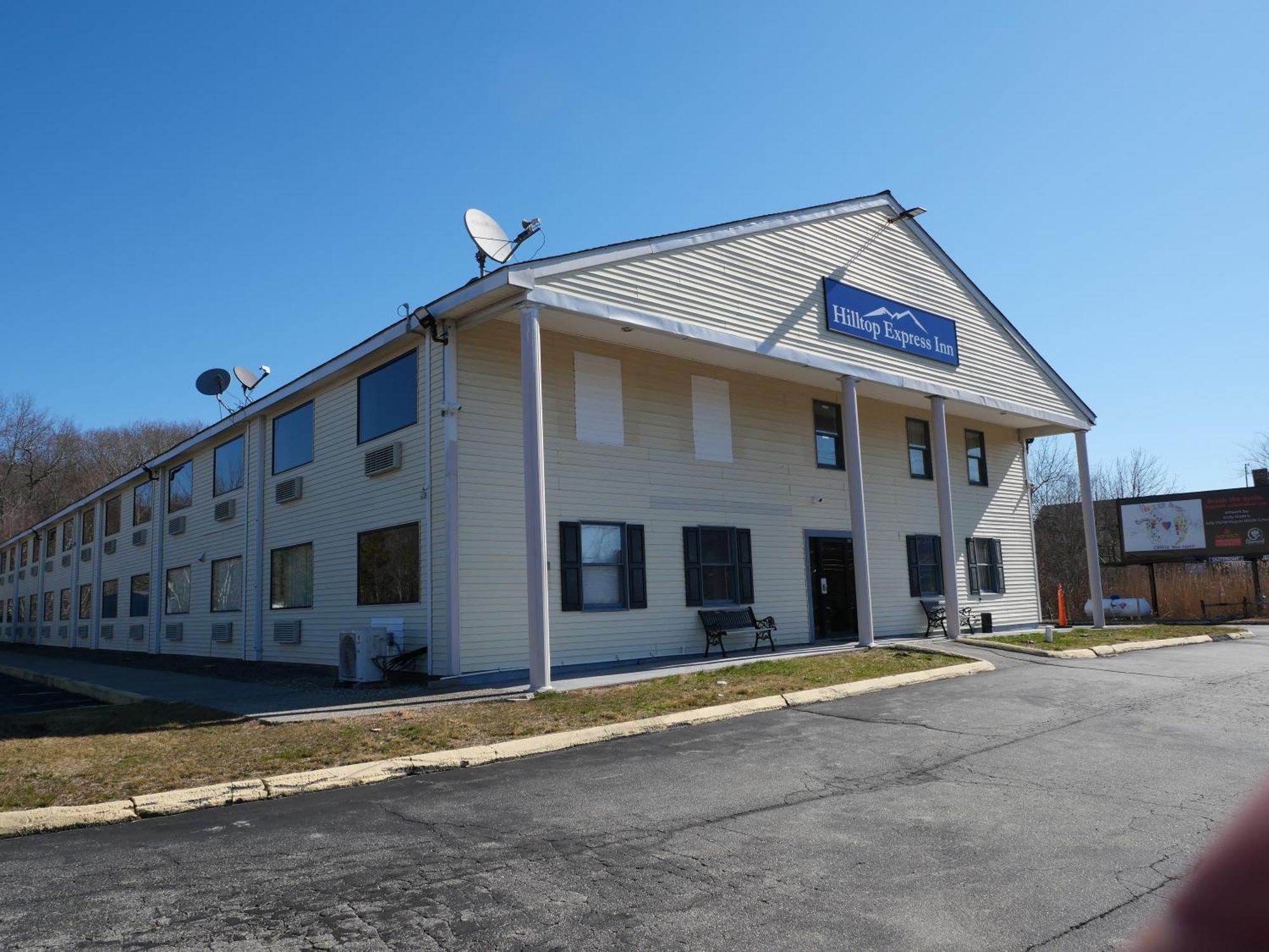Hilltop Express Inn Ґротон Екстер'єр фото